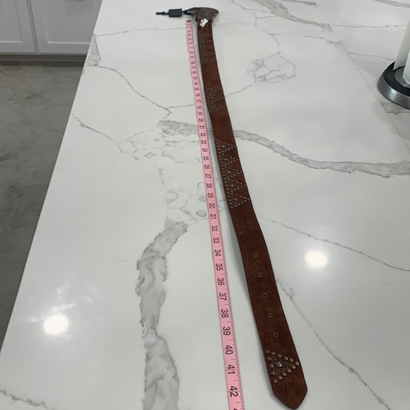 Shyanne New With Tags Brown Leather Belt with Bling Embellishments. Size M/L - Picture 10 of 10